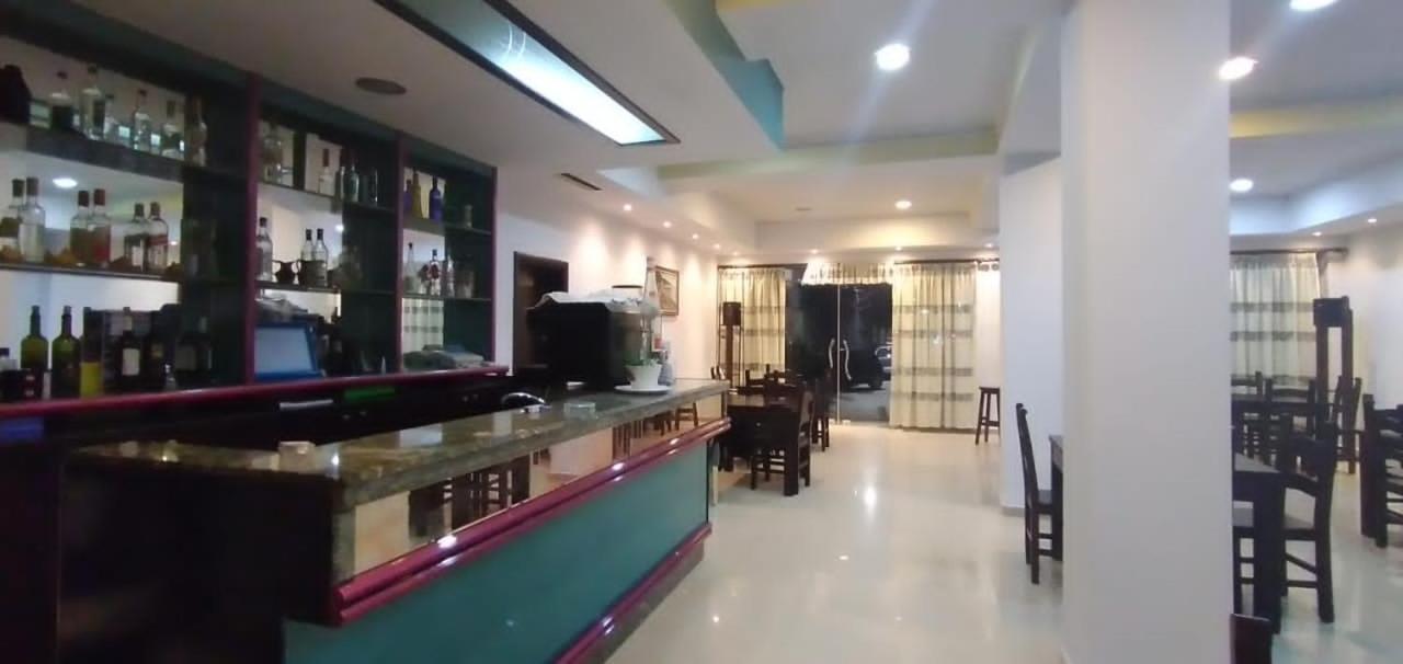 Hotel Edland Vlorë エクステリア 写真