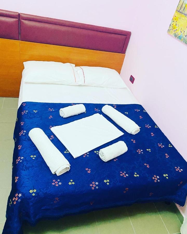 Hotel Edland Vlorë エクステリア 写真