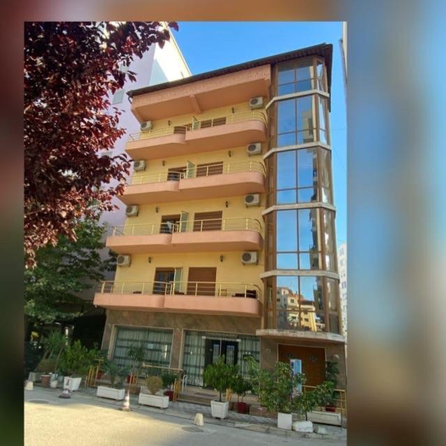 Hotel Edland Vlorë エクステリア 写真
