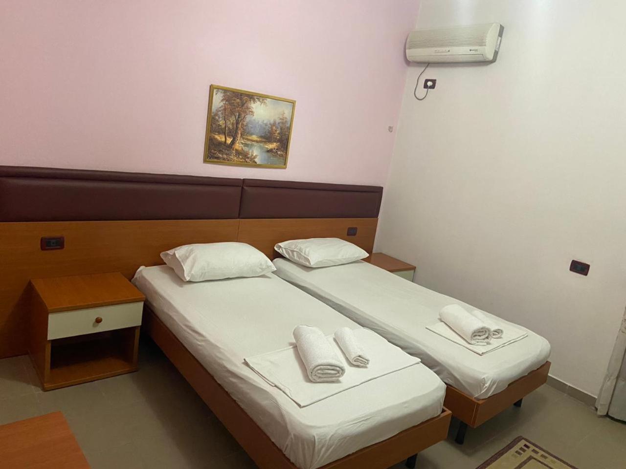 Hotel Edland Vlorë エクステリア 写真