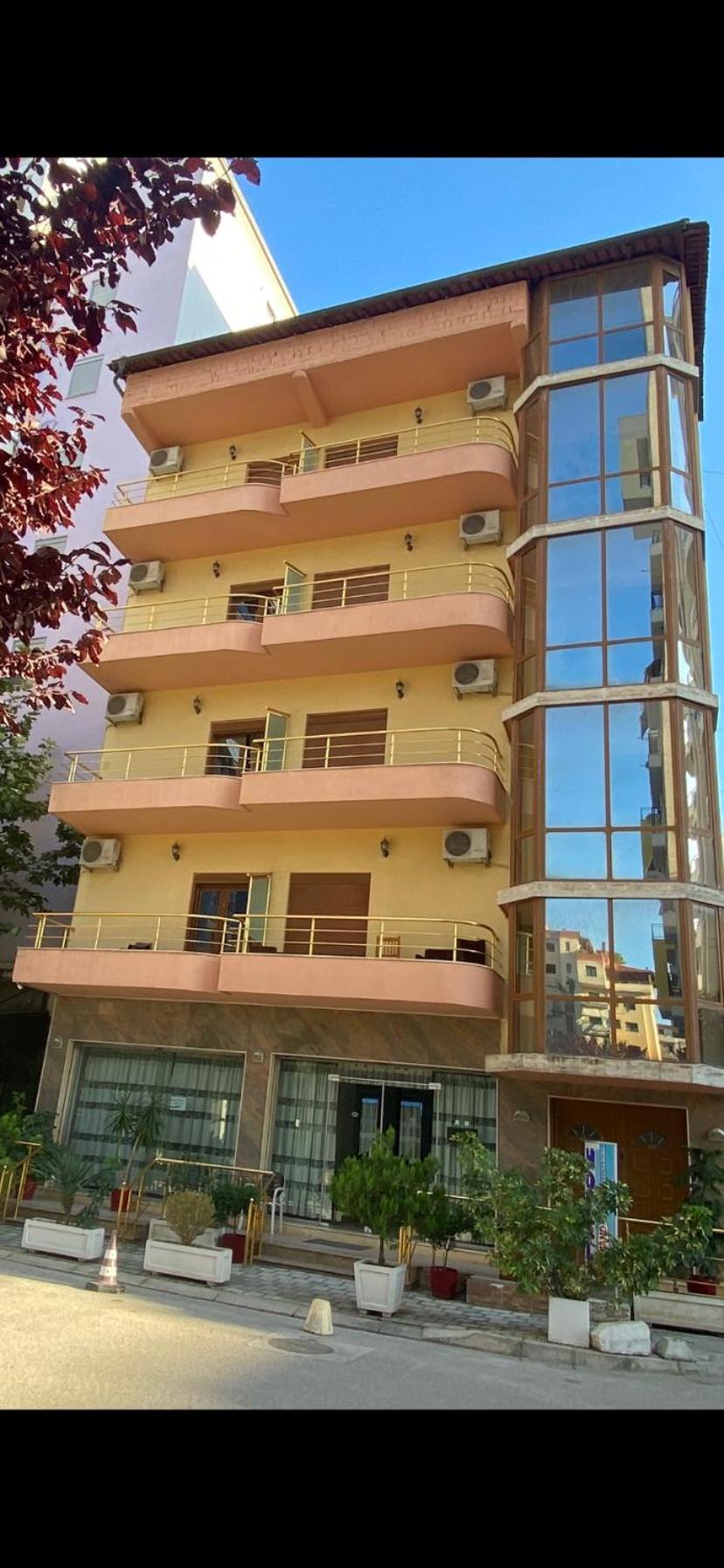 Hotel Edland Vlorë エクステリア 写真