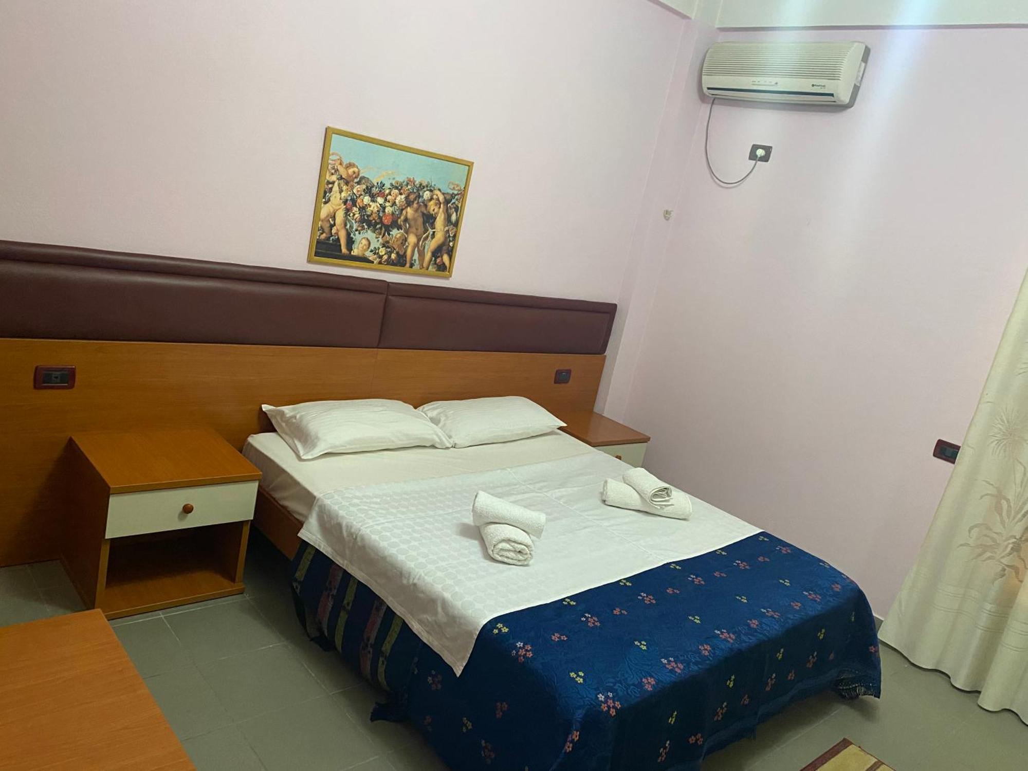 Hotel Edland Vlorë エクステリア 写真